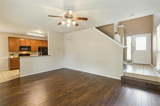 Building Photo - 1600 Sugarberry Ln