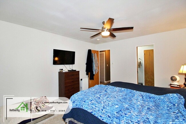Building Photo - 4548 Pensacola St