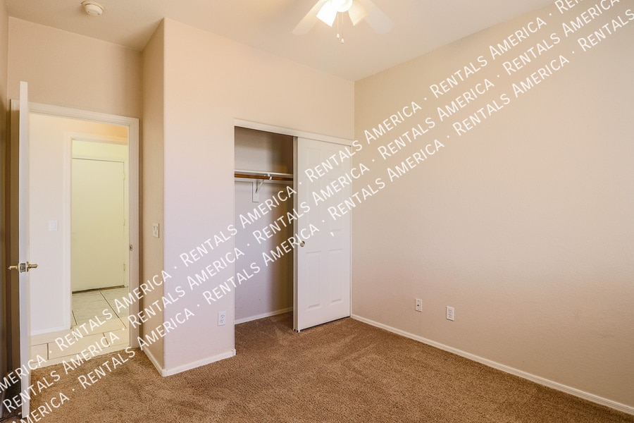 Building Photo - 17547 W Coyote Trail Dr