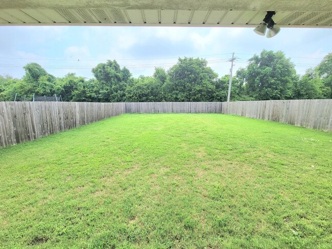 Building Photo - Great home in Legacy!