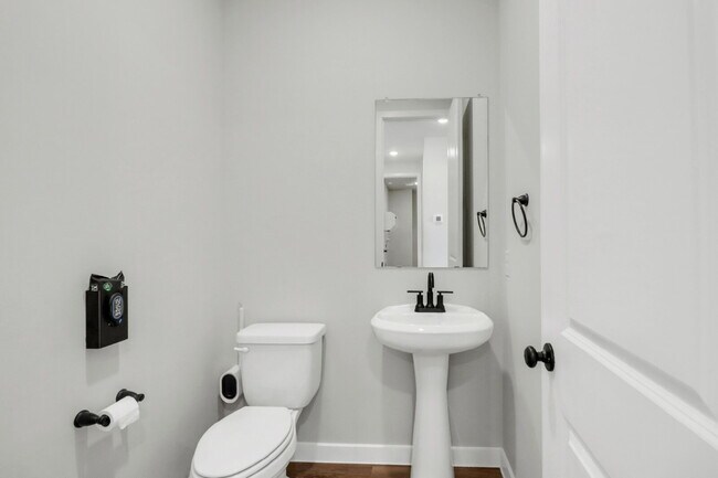 Building Photo - 8730 Thyme Mdw