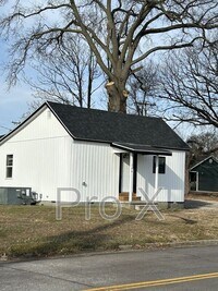 Building Photo - 508 S Joplin St