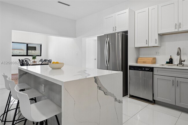 Building Photo - 4280 SW 13th St