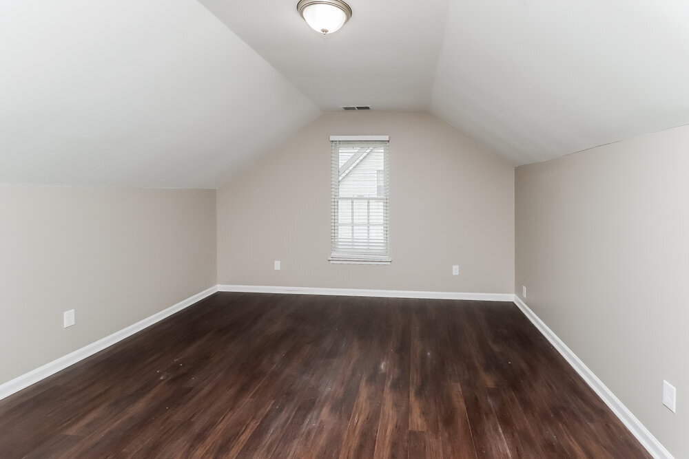 Building Photo - 115 Red Tip Ln