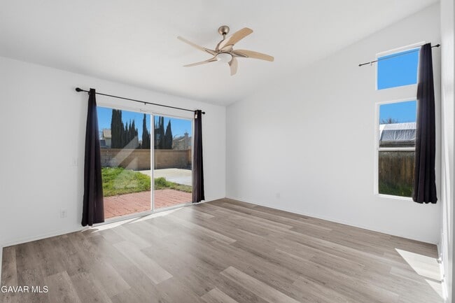 Building Photo - 44762 Shadowcrest Dr