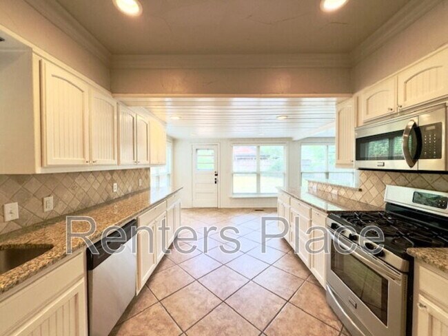 Building Photo - 4131 S Madison Pl