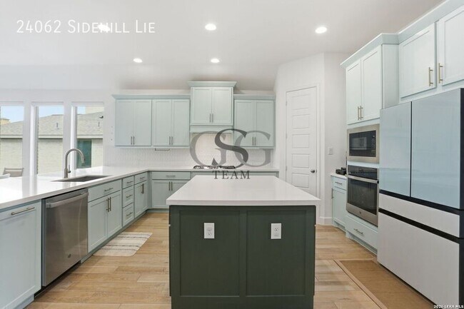 Building Photo - 24062 Sidehill Lie
