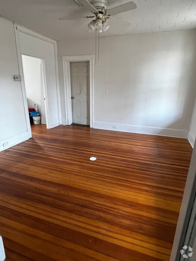 Living room - 1429 128th St