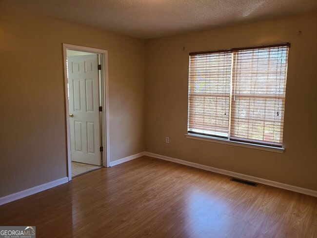 Building Photo - 6702 Teresa Ln