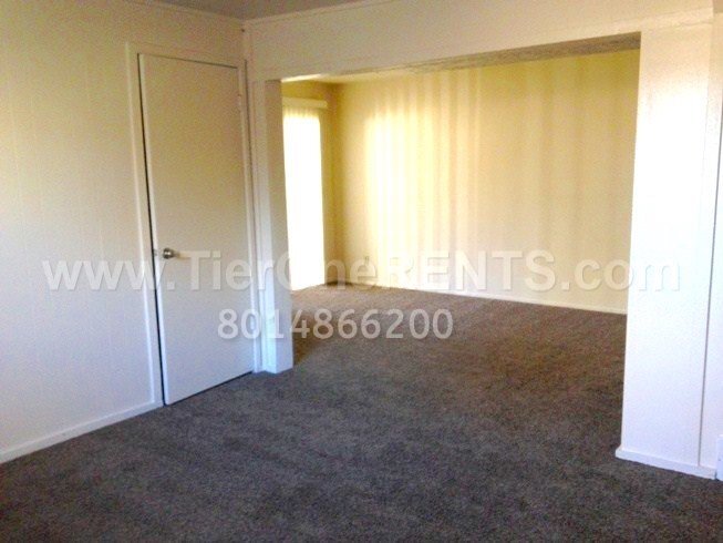 Building Photo - NO DEPOSIT option available for qualified renters!