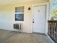 Building Photo - 1131 Oakland Ave