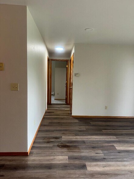 Building Photo - W2649 Barney Ct