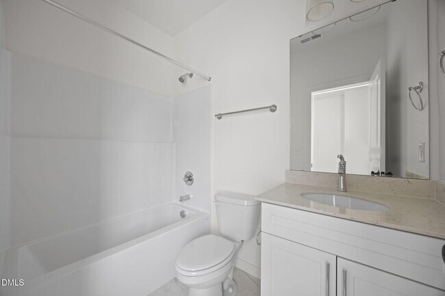 Building Photo - 2811 Wilcox Pl
