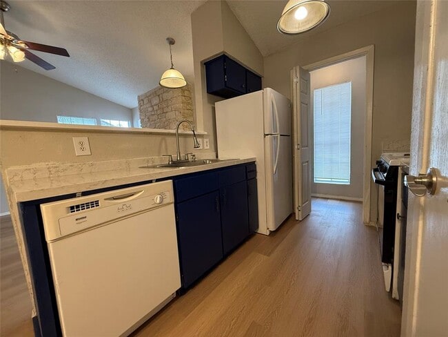 Building Photo - 10440 Doc Holliday Trail