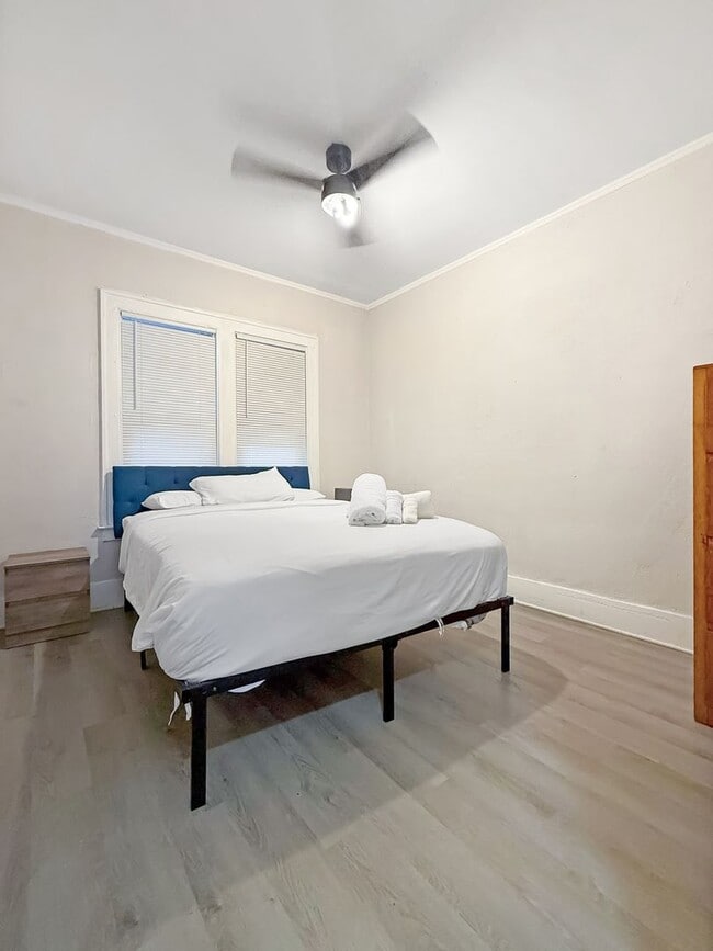 Building Photo - Calvert Duplex (The Shirley)