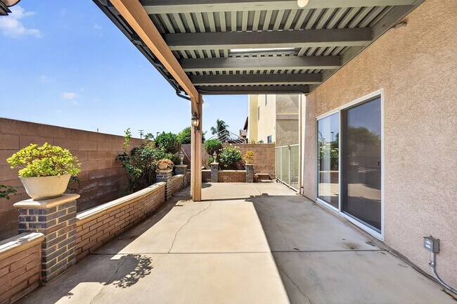 Building Photo - 1223 Heritage Way