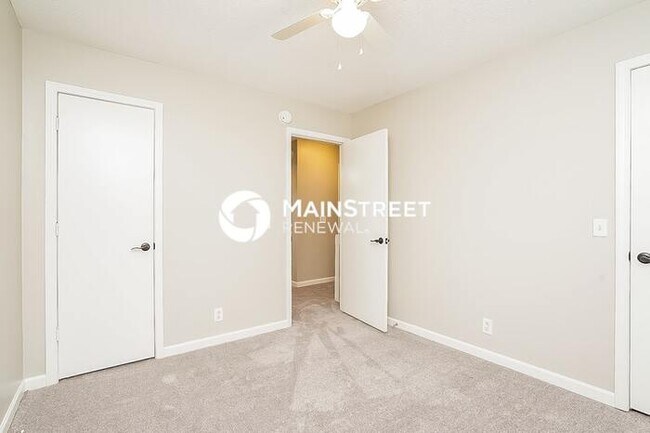 Building Photo - 3 Bedroom Pet-Friendly Home in Nashville, TN with Main Street Renewal