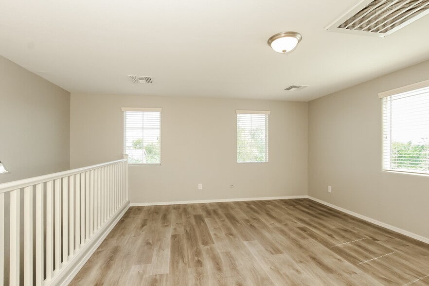 Building Photo - 4351 E Milky Way