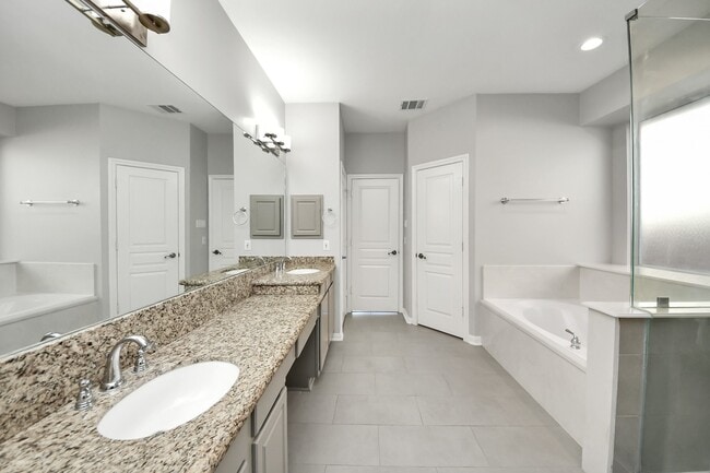 Building Photo - 14302 Jaubert Ct