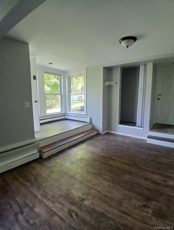 Building Photo - 299 S Main St