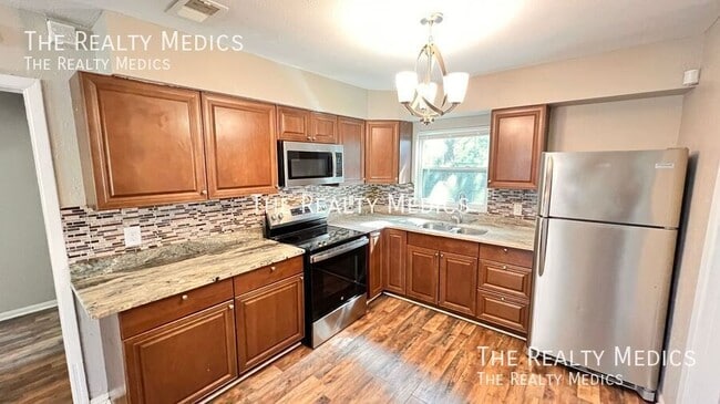 Building Photo - 854 Klondike Ave