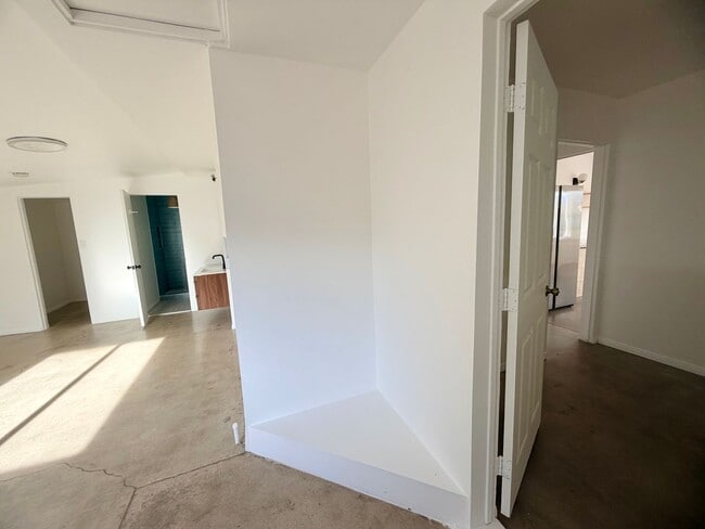 Building Photo - Modern 3-Bedroom Desert Bungalow with Stunning Views – Unfurnished - Price reflects MOVE IN SPECI...