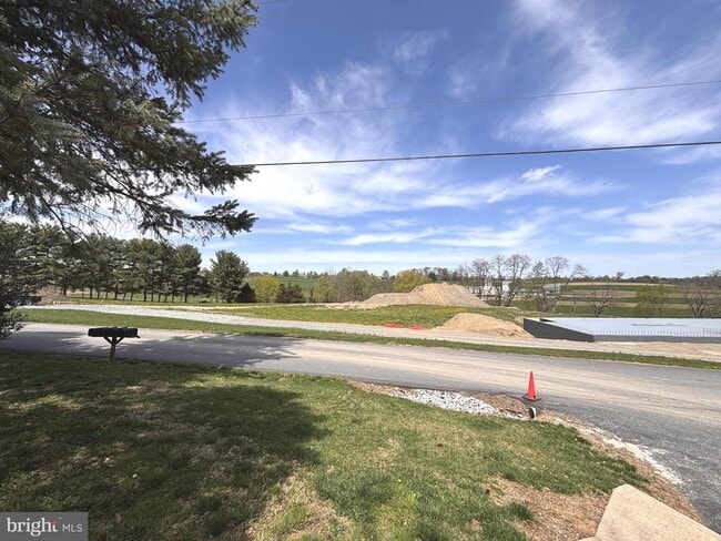 Building Photo - 970 Disston View Dr
