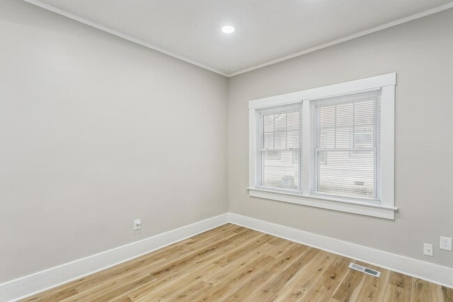 Building Photo - Beautifully Renovated 3 Bedroom, 2 Bath Home