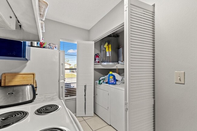 Building Photo - 7124 Barclay Ave