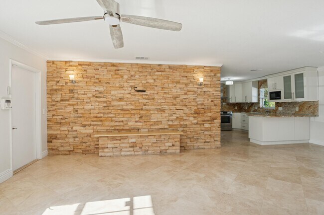 Building Photo - 4971 Ataman St