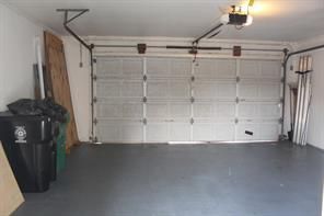 Building Photo - 201 NE Midfield Ln