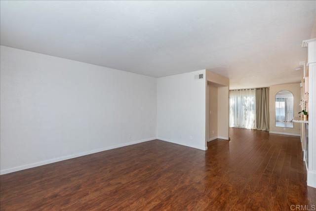 Building Photo - 1640 Maple Dr