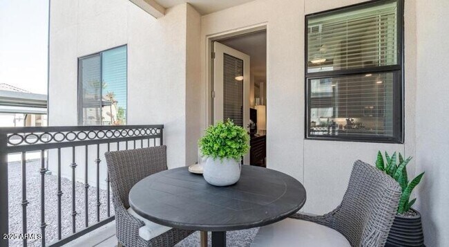 Building Photo - 5885 S 32nd St