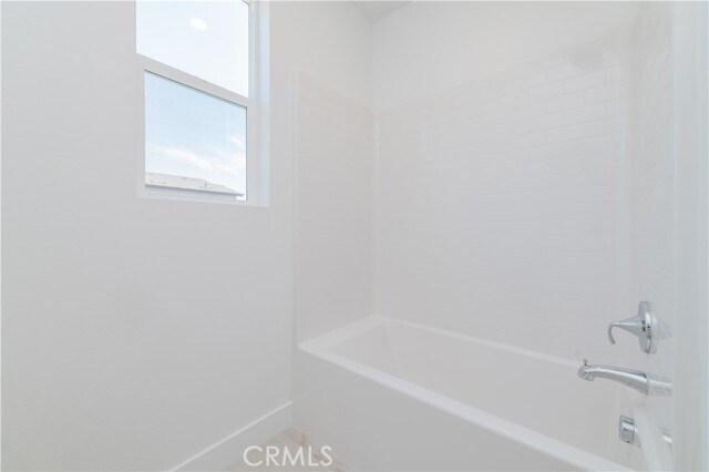 Building Photo - 446 Lobata