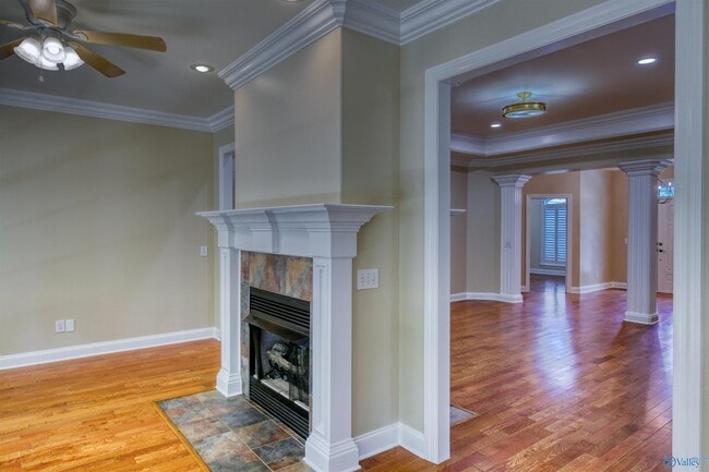 Building Photo - 105 Brac Cir SW