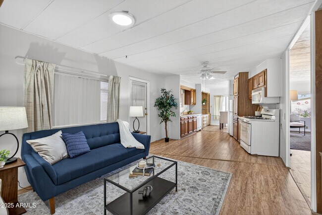 Building Photo - 5807 E Leonora St