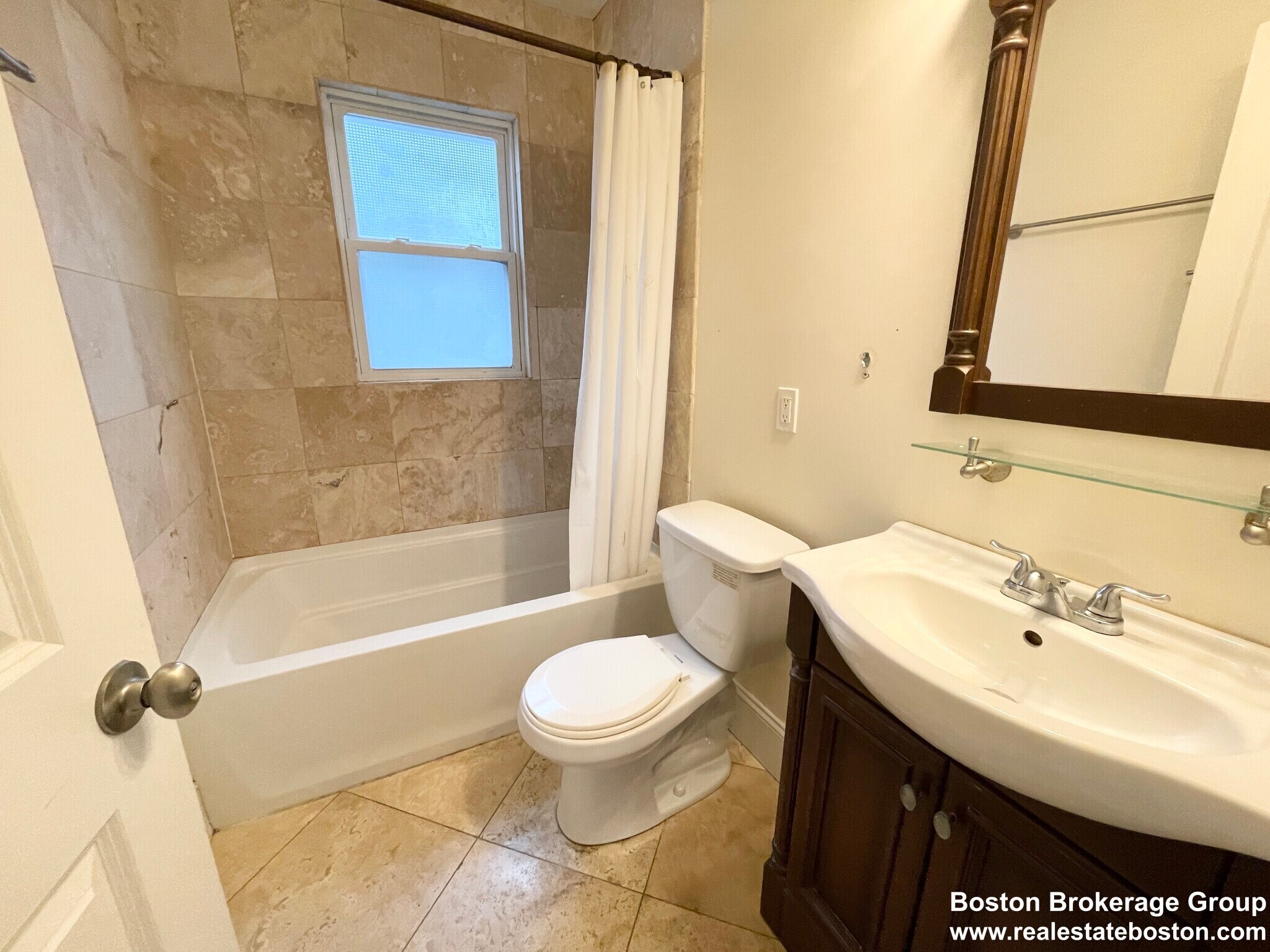 Building Photo - 178 Hillside St