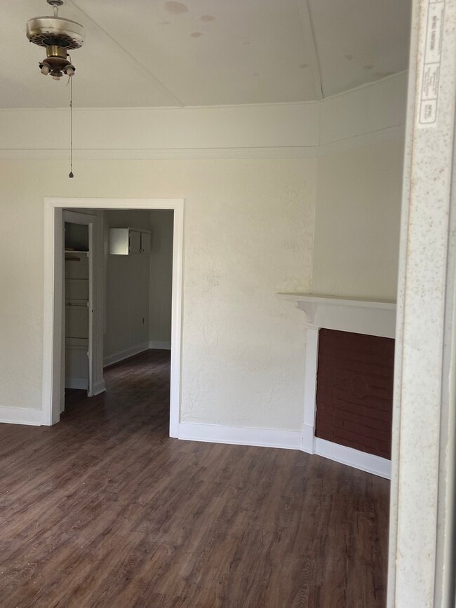 Building Photo - 114 N Missouri St