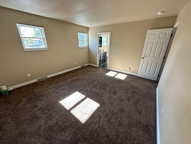 Building Photo - 7393 S Washington Cir