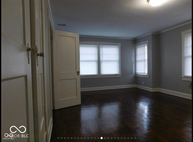 Building Photo - 3158 E Fall Creek Pkwy N Dr