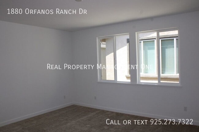Building Photo - Brand New 4 Bed/3 Bath Home in Perfect Bre...