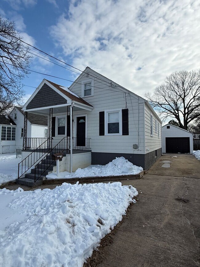 Building Photo - Beautiful 3 Bedroom Single-Family Home in Essex, MD