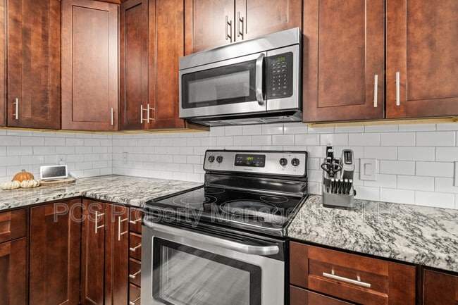 Building Photo - 12605 Jolly Pl