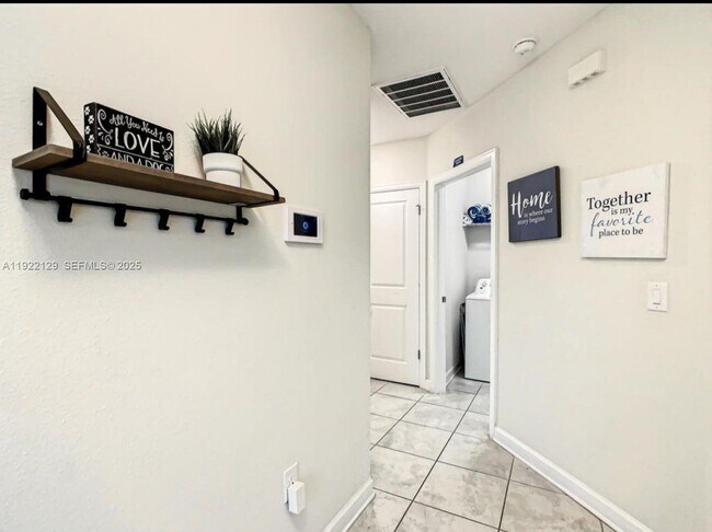 Building Photo - 653 Ocean Course Ave