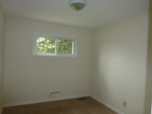 Building Photo - 8412 Norristown Dr