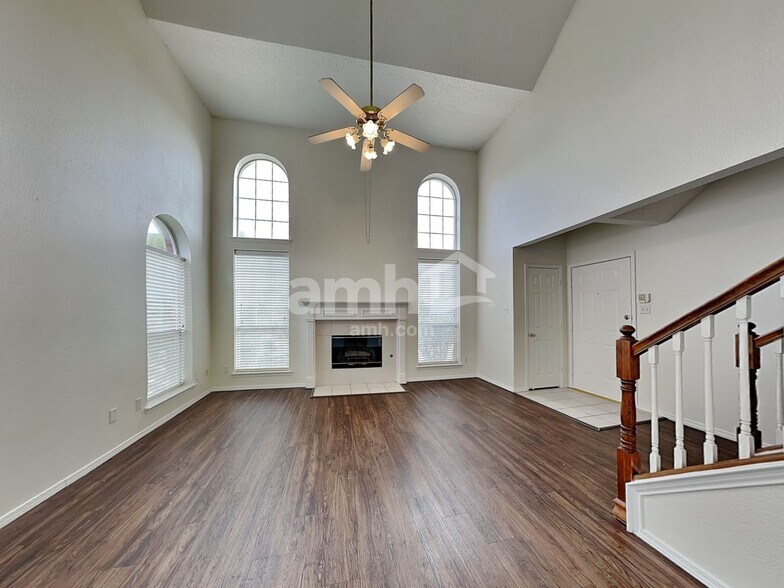 Building Photo - 1809 Mapleleaf Dr