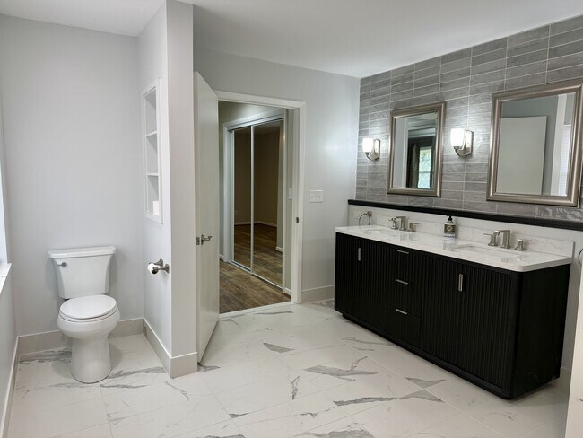 Building Photo - 4527 Terrace View Rd