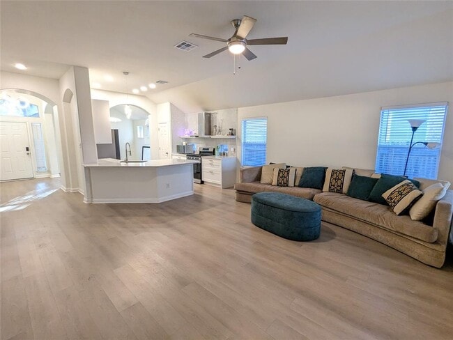 Building Photo - 2008 Petrified Forest Dr