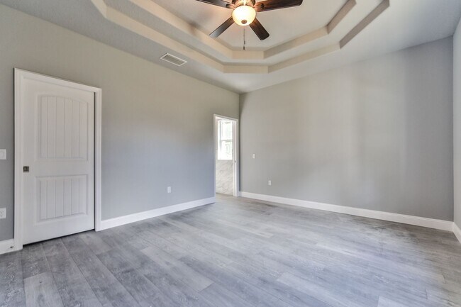 Building Photo - 18 Bunker View Dr