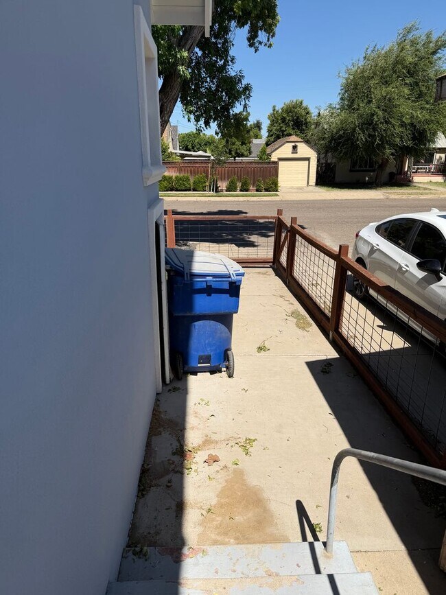 Building Photo - Warm and Charming 2 Bedroom Home in Newman for Rent!
